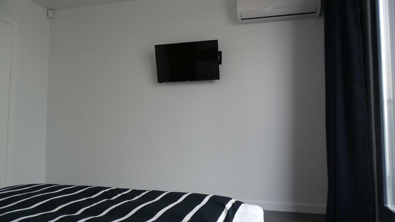 Black Line Apartment คราคูฟ ภายนอก รูปภาพ